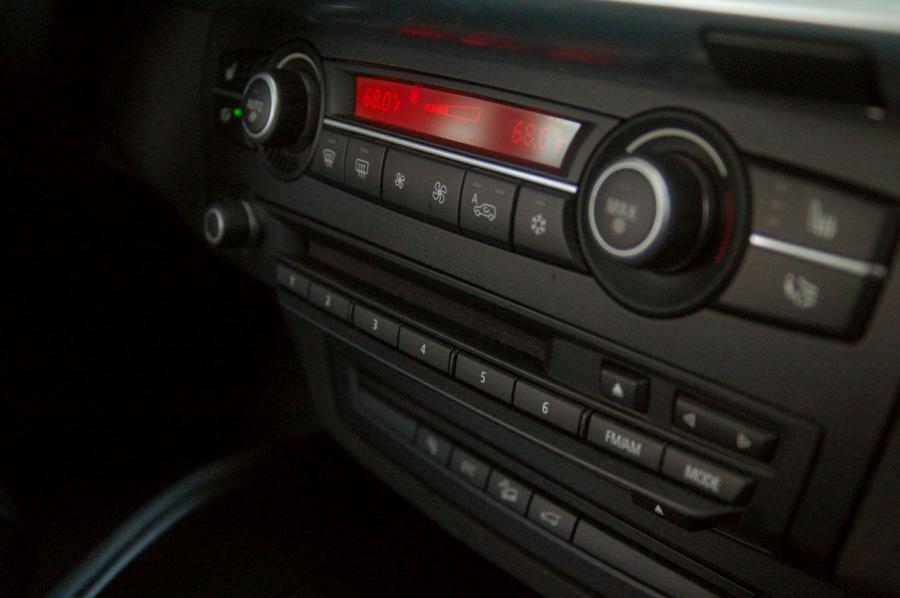  BMW X6 XDrive 3.5i 2008 года  (фото 22 из 44)